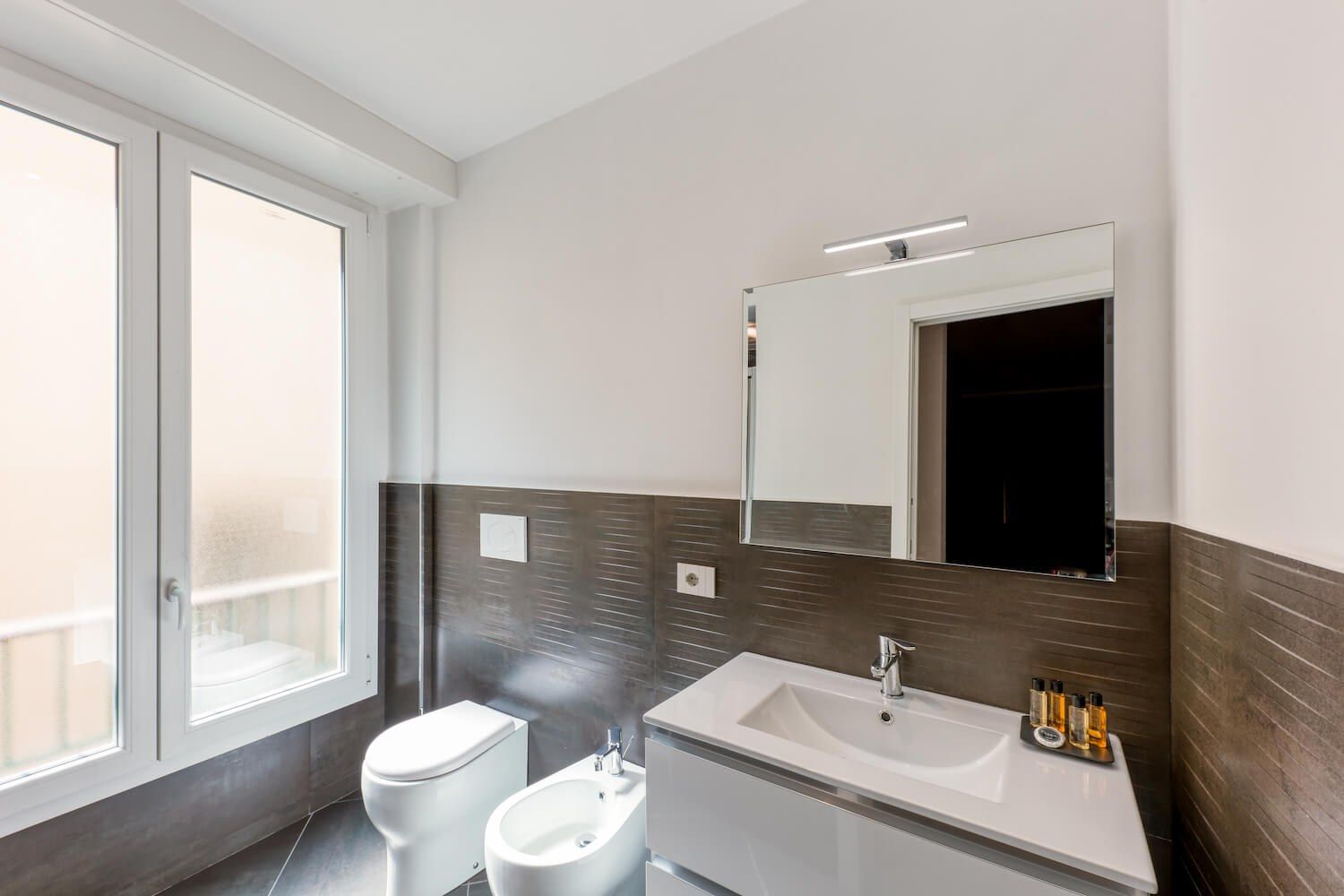 Dioniso: il bagno con la finestra